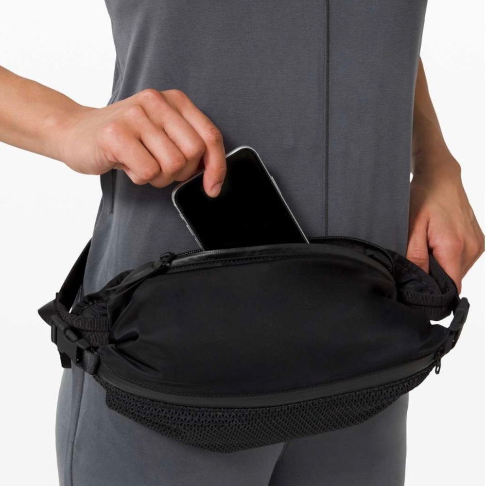 Lululemon All Hours Belt Bag Crossbody Fanny Backpack 4.5L Ink Blue - Picture 9 of 9